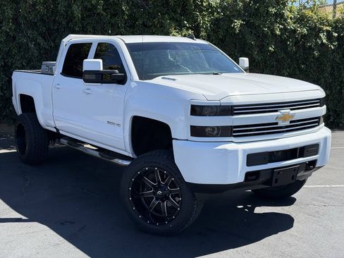 Used 2016 Chevrolet Silverado 2500 LT AWD/4WD image 2