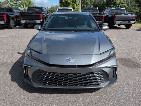 Used 2026 Toyota Camry SE FWD image 9