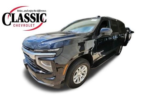 Used 2025 Chevrolet Suburban LS image 4