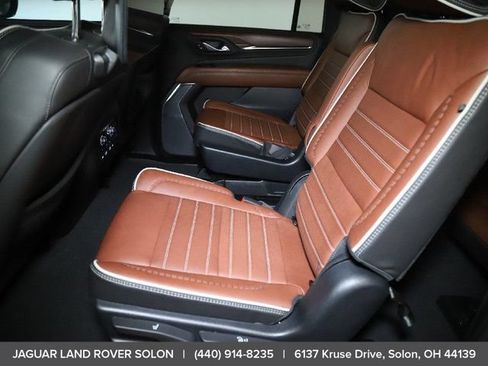 Used 2023 GMC Yukon XL Denali Ultimate AWD/4WD image 31