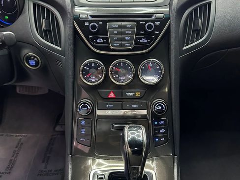 Used 2014 Hyundai Genesis 2.0T RWD image 13