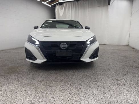 Used 2025 Nissan Altima 2.5 SV FWD image 6