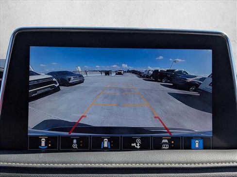 Used 2021 Chevrolet Tahoe Premier w/ Premium Package image 12