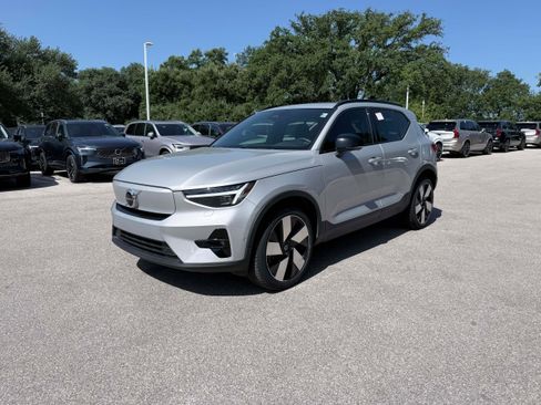 Certified 2023 Volvo XC40 Recharge Ultimate AWD/4WD image 2