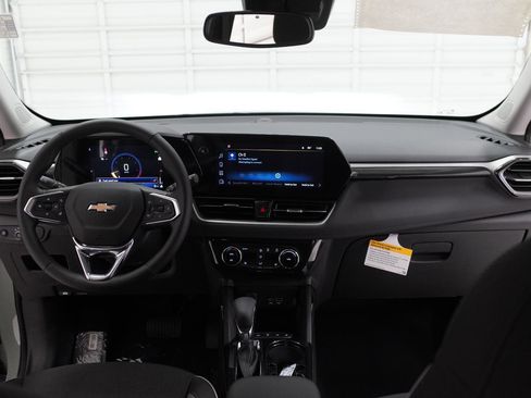 New 2026 Chevrolet TrailBlazer LT w/ Convenience Package FWD image 38