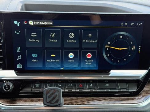 Used 2025 Chevrolet Silverado 3500 LT w/ Safety Package image 16