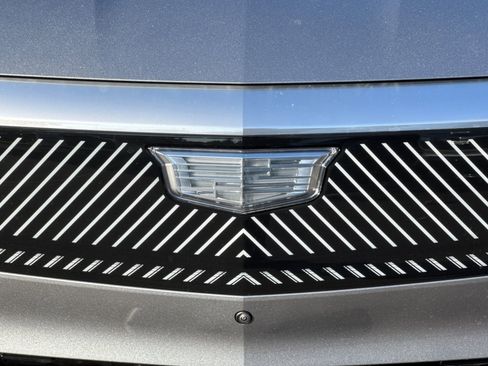 Certified 2025 Cadillac Optiq Luxury 1 image 43