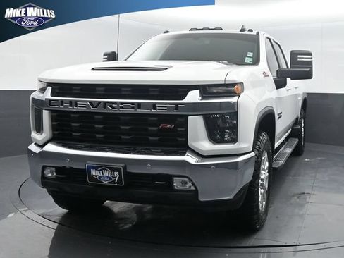 Used 2020 Chevrolet Silverado 2500 LT w/ Texas Edition AWD/4WD image 3