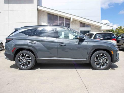 Used 2025 Hyundai Tucson Limited image 4