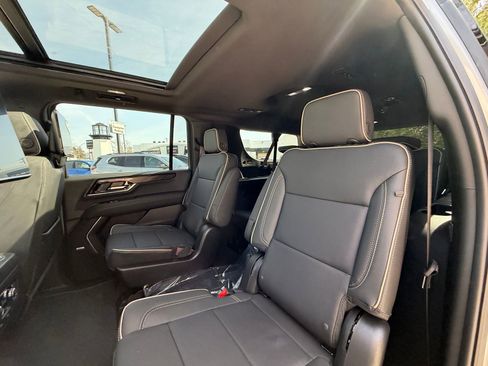 New 2026 GMC Yukon XL Elevation w/ Elevation Premium Package AWD/4WD image 27