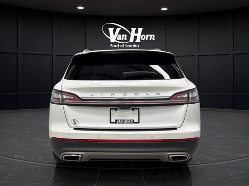Used 2023 Lincoln Nautilus Reserve w/ Equipment Group 201A AWD/4WD image 6