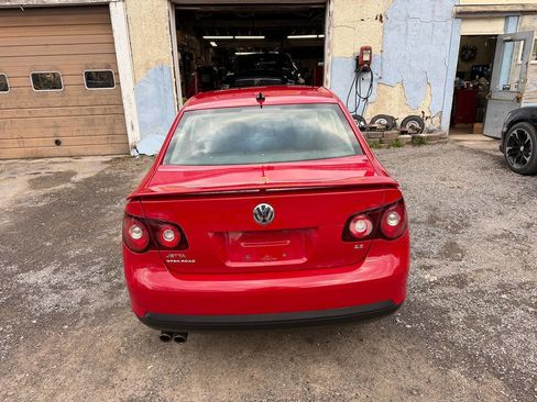Used 2009 Volkswagen Jetta SEL FWD image 6
