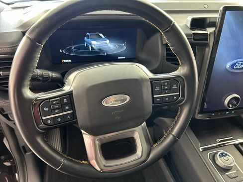 Used 2023 Ford Expedition Platinum AWD/4WD image 16