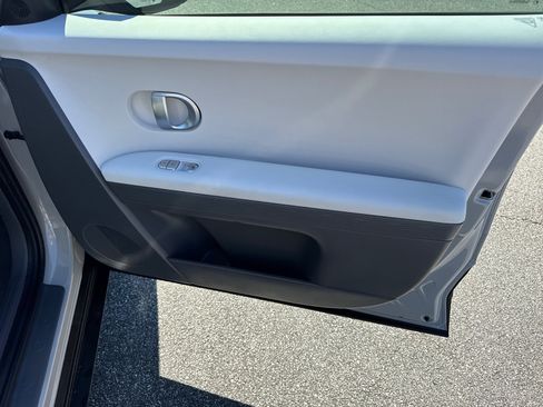 Certified 2024 Hyundai Ioniq 5 SE image 14