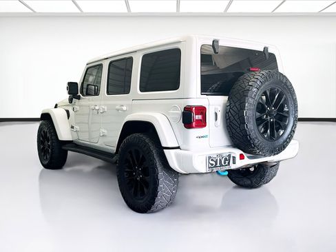 Used 2021 Jeep Wrangler Unlimited Sahara AWD/4WD image 6