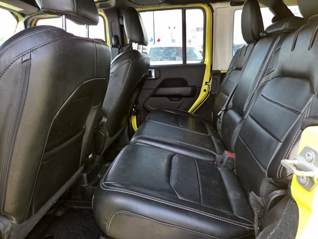 Used 2023 Jeep Wrangler Unlimited Sahara w/ Cold Weather Group AWD/4WD image 6