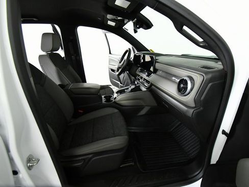 Used 2024 Chevrolet Colorado ZR2 w/ Safety Package image 22