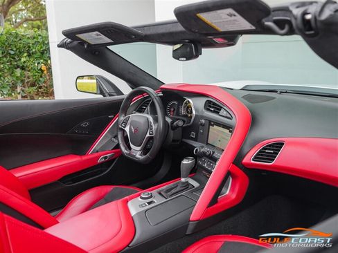 Used 2016 Chevrolet Corvette Z06 w/ 3LZ Preferred Equipment Group RWD image 28