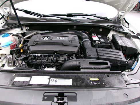 Used 2016 Volkswagen Passat 1.8T SE image 8