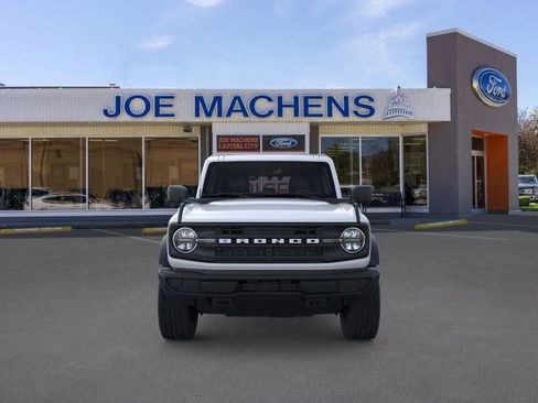 New 2025 Ford Bronco 4-Door image 8