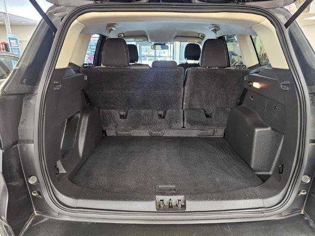 Used 2018 Ford Escape SE w/ Ford Safe & Smart Package FWD image 39