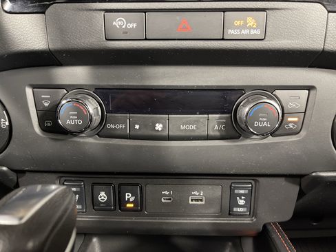 Used 2023 Nissan Frontier PRO-4X w/ Pro Convenience Package image 25