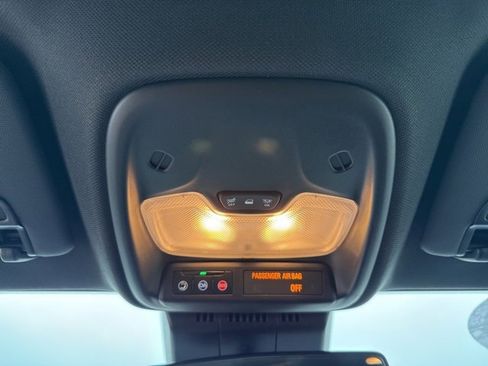 Used 2025 Chevrolet Colorado Trail Boss image 26