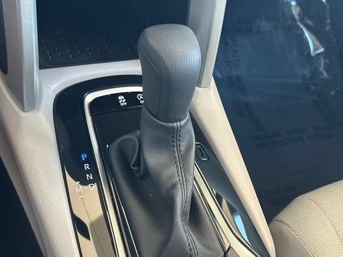 Used 2025 Toyota Corolla Cross L FWD image 24