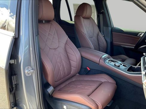 New 2026 BMW X5 xDrive50e w/ Premium Package AWD/4WD image 11