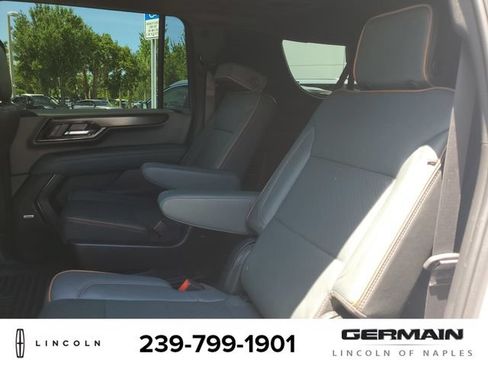 Used 2025 GMC Yukon XL AT4 w/ AT4 Premium Package AWD/4WD image 20