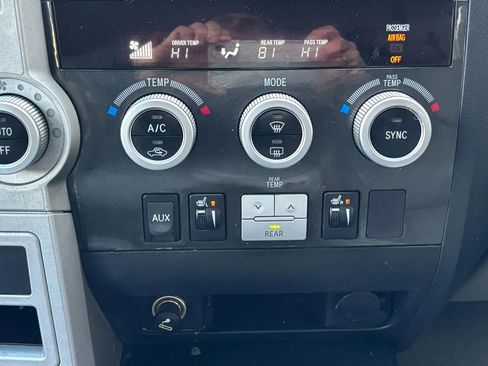 Used 2008 Toyota Sequoia Limited image 35