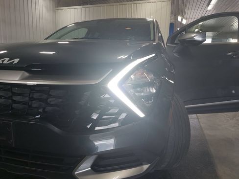 Used 2023 Kia Sportage EX AWD/4WD image 31