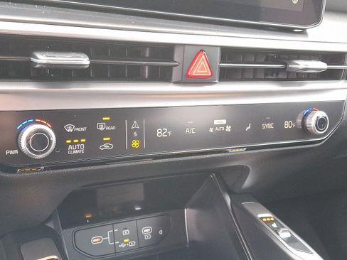 New 2026 Kia Sorento S image 9