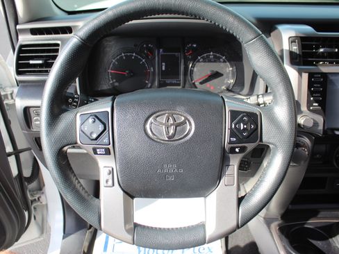 Used 2020 Toyota 4Runner SR5 image 15