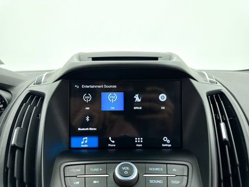 Used 2018 Ford Escape SE w/ SE Sport Appearance Package FWD image 17