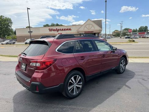 Used 2018 Subaru Outback 2.5i Limited AWD/4WD image 5