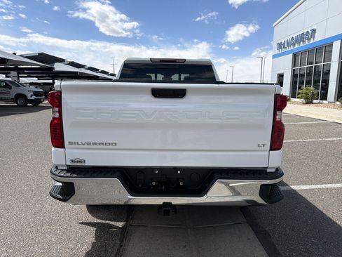 Used 2023 Chevrolet Silverado 1500 LT w/ Leather Package AWD/4WD image 4