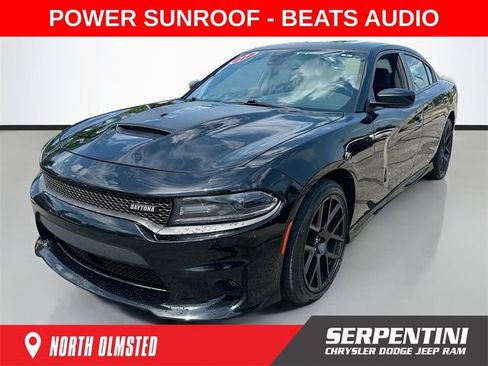 Used 2017 Dodge Charger R/T RWD image 1