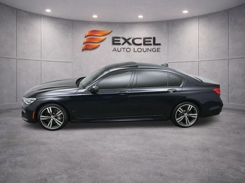 Used 2019 BMW 750i RWD image 56