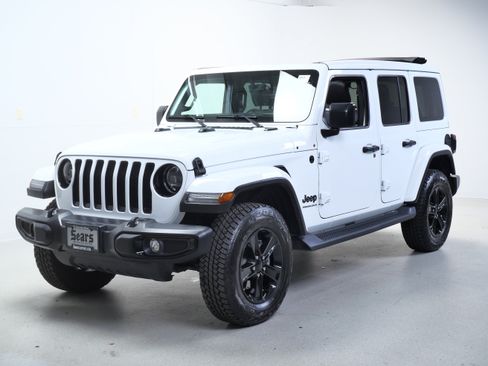 Used 2023 Jeep Wrangler Unlimited Sahara AWD/4WD image 8