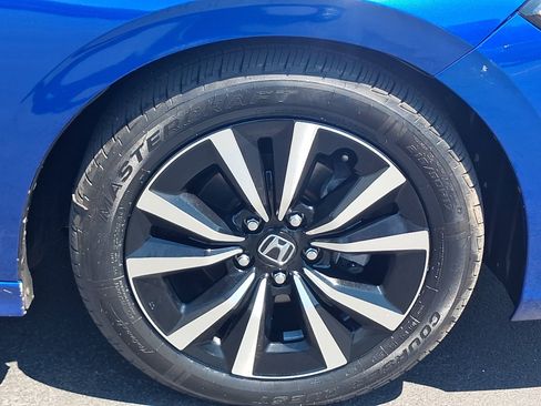 Used 2023 Honda Civic EX image 8