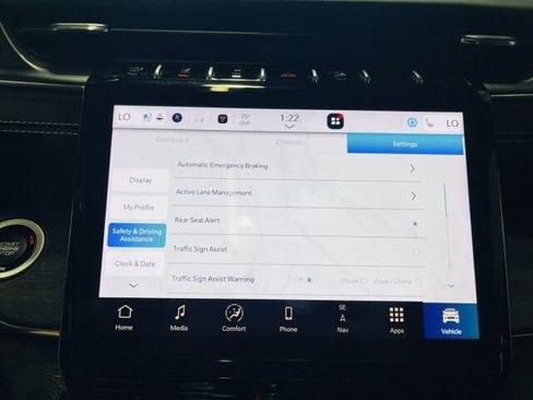 Used 2023 Jeep Grand Cherokee Overland w/ Luxury Tech Group IV AWD/4WD image 29