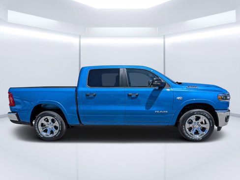 New 2026 RAM 1500 4x4 Crew Cab image 2
