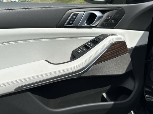 Certified 2025 BMW X5 xDrive40i image 14