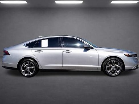 Used 2023 Honda Accord EX image 7