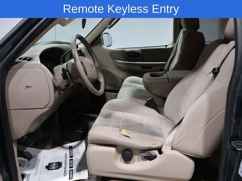 Used 2003 Ford F150 XLT image 2