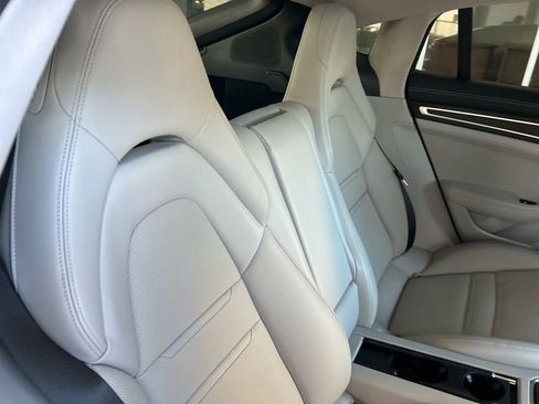 Used 2022 Porsche Panamera Platinum Edition image 27