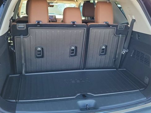 New 2026 Nissan Pathfinder Platinum FWD image 5
