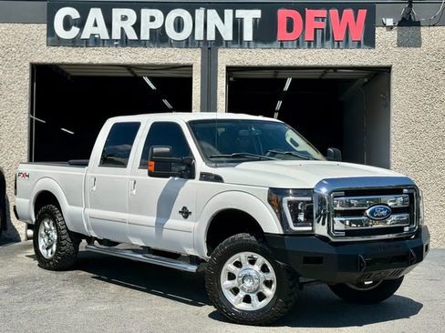 Used 2011 Ford F250 Lariat w/ Lariat Interior Pkg image 2