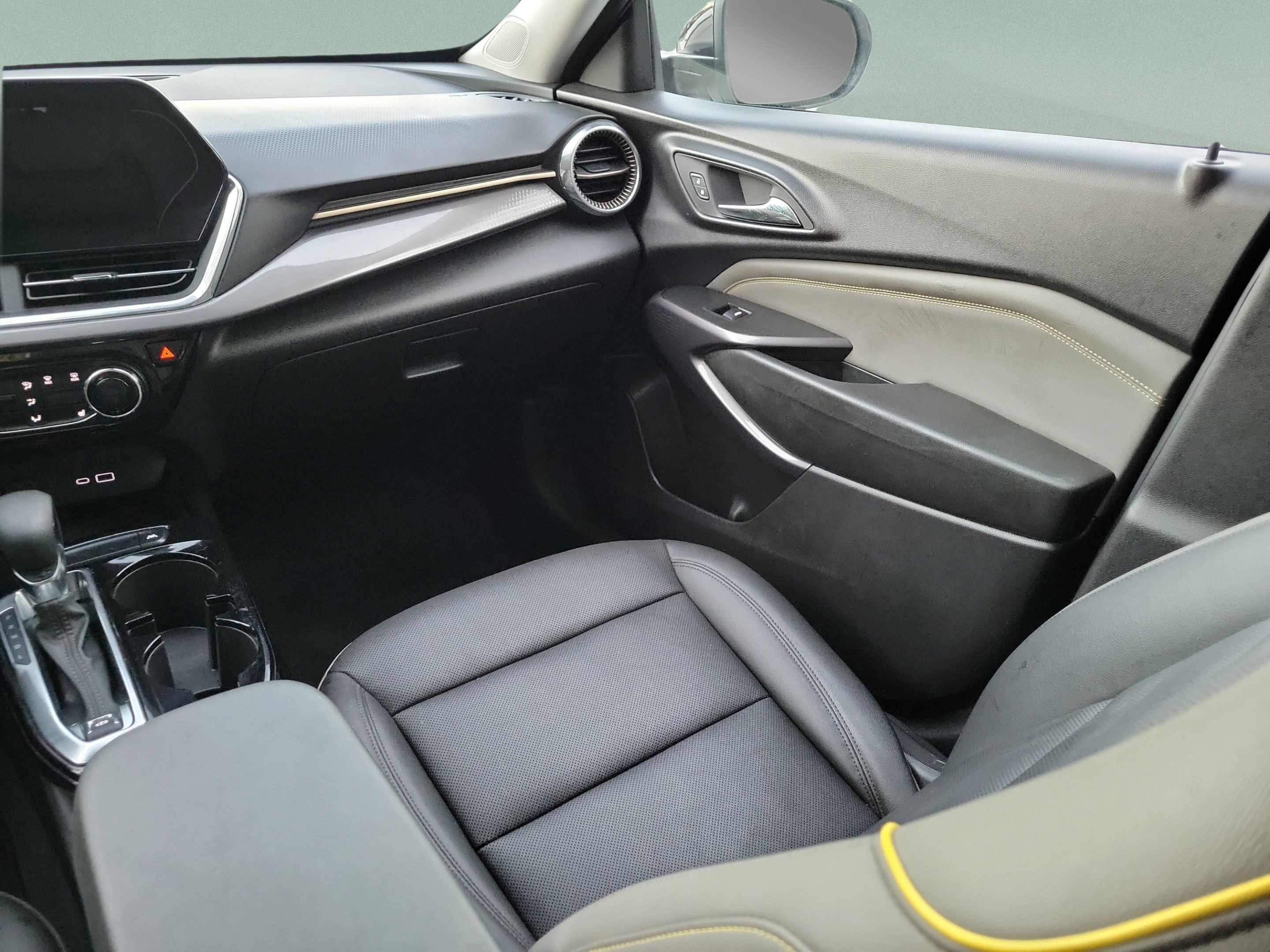 Used 2024 Chevrolet Trax ACTIV w/ Sunroof Package FWD image 14